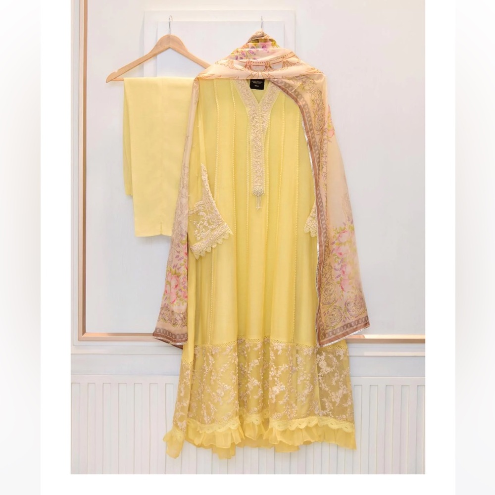 AGHA NOOR BRIDAL STUDIO 3 PIECE SET